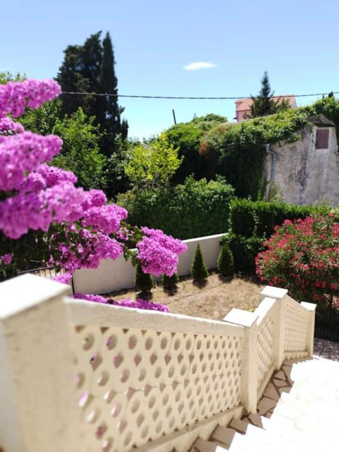 Villa Kadinela, 200M From Kamenjak, Huge Quiet Garden With Barbecue, 2 New Kitchens Premantura Exterior photo